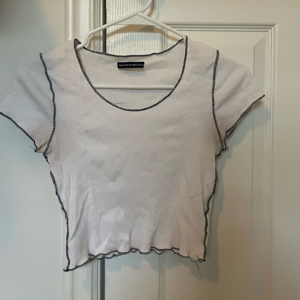 Brandy melville cropped tee with black stitch